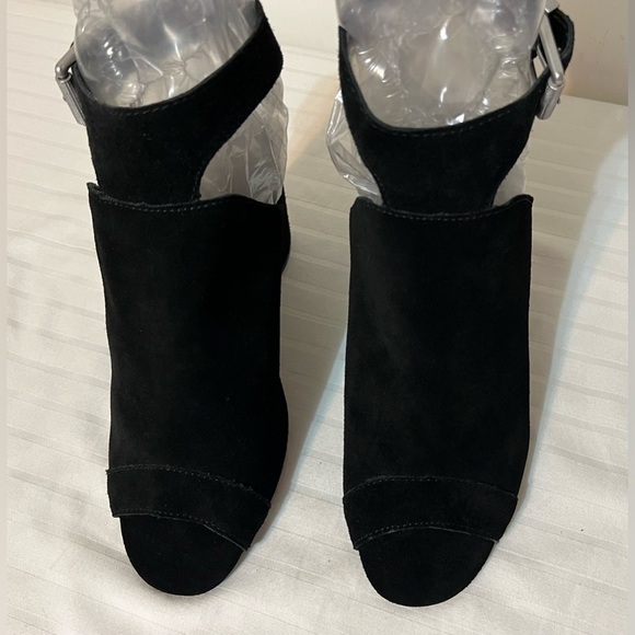 Lucca Lane Black Suede Leather Seleste Peep Toe Shoes Heels Size 8 Like New - Picture 5 of 15